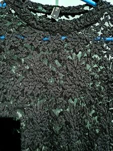 Round Neck Lace Top- Black