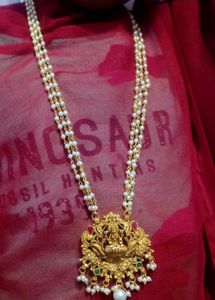 Elegant Gold-Tone Necklace