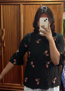 Women Black Top