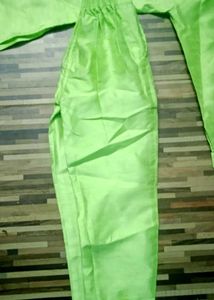 Festive Green Boys&#39; Kurta Set