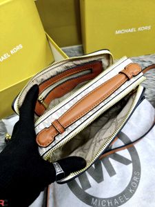 Micheal kors slingbags