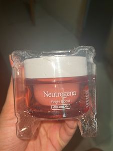 Neutrogena Bright Boost Gel Cream