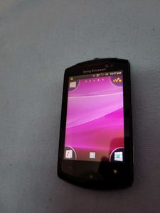 Sony Ericsson WT19i
