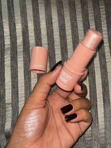 Zudio Cheeky Shine Highlighter &amp; Cloud Kiss Lip Co