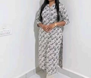 Elegant Floral Print Kurti