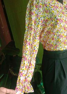 New Floral Wrap Top