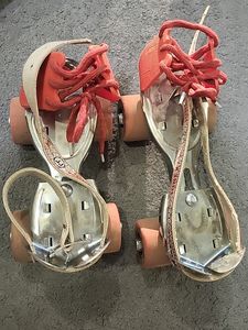Roller SKATES