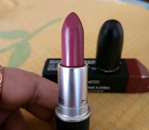 MAC Amorous Satin Finish Lipstick