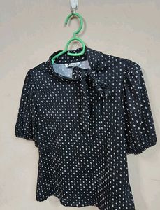 Triangle Print Tie Neck Top