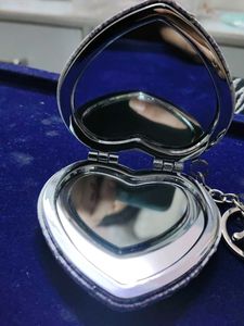 pocket mirror with keyring