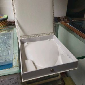 925 Pure Silver Elegant Necklace with earrings.