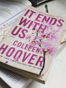 IT ENDS WITH US by COLLEEN HOOVER 🌷