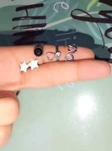 3 Rings With A Free Earing Pair (Star Shaped)★