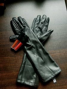 Zara Black Leather Gloves