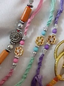 5 Beautiful Rakhi Combo