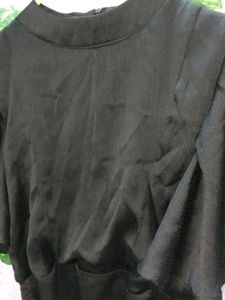 Trending black crop top