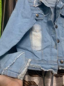 BLUE DENIM JACKET