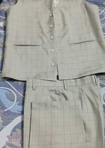 Men Cream Check Jacket Suit