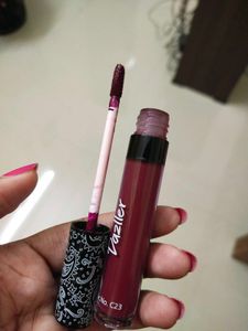 DAZZLER LIQUIDLIPSTICK