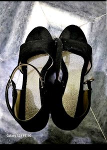 2Heels+1boot+5gifts🎁