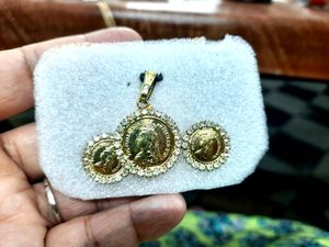Victoria Pendant And Earrings