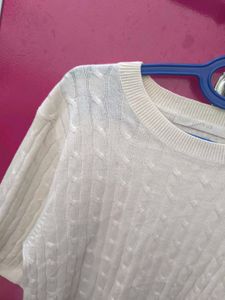 Cable Knit Cropped Sweater