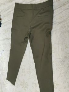 💋An OLIVE GREEN JEGGINGS IN XXL SIZE