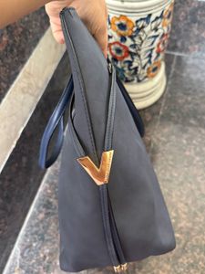 new Victoria&#39;s Secret Tote Bag( check flaws)