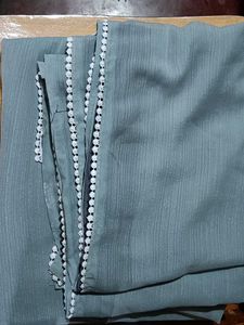 5 Women&#39;s Sarees
