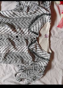 Patterned Peter Pan Collar Top