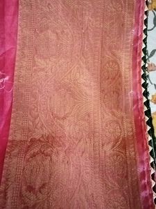 Elegant Pink Saree with blouse peace