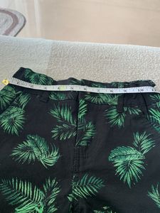 Tropical Leaf Print Shorts For Boys Age 8-9 Years