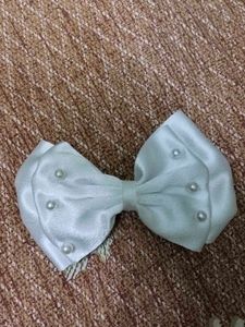 White Pearl Hair Bow