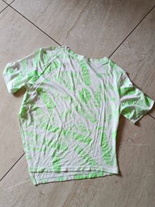 Trendy Graphic Print Tee