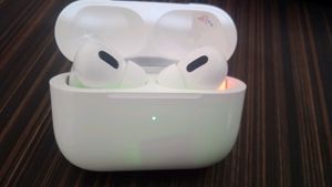 Apple Pro Earbuds  Master Copy