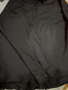 Oversized Black Shirt!