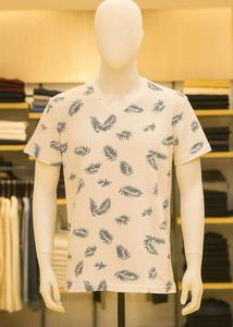 🔥 Beautiful Leaf Print T-Shirt