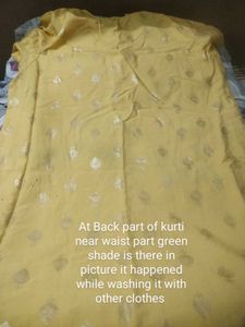 Avaasa Mustard Kurti💛(L)