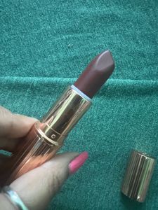 Charlotte Tilbury Matte Revolution “so 90s”