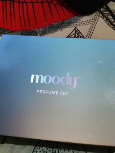 Moody Perfume Set
