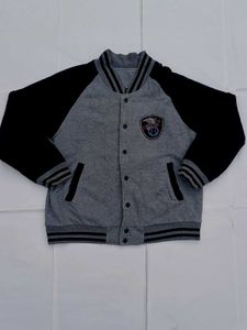 ⚫️🩶Varsity Jacket