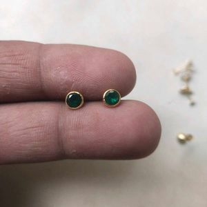 22C Pure Gold Green Dimond Stud Earrings