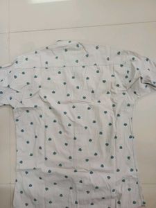 Gray Zip-Up Collar Short Sleeve Shirt