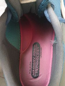 Sports Shoes