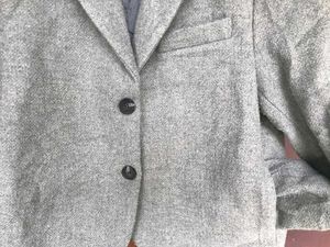 Cropped Blazer.