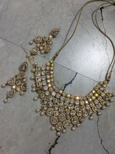 Rhinestone And Pearl Jewellery Set