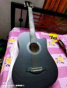 Guitar With Bag And Extra String