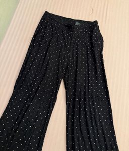 H&amp;M Polka Dot Leg Pants 🖤