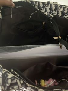 ladies handbag