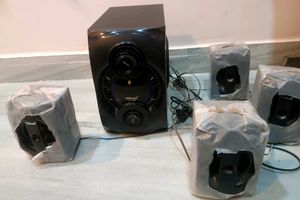 Takai Music System With Set Of 4 Speakers